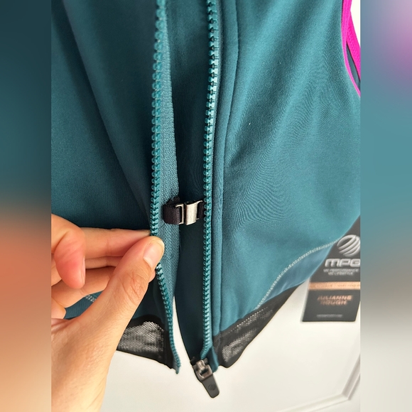 MPG Crop Top (s) - Picture 3 of 5